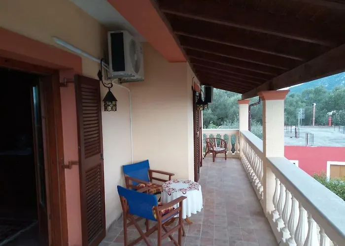 Silvia Villa Ágios Matthaíos